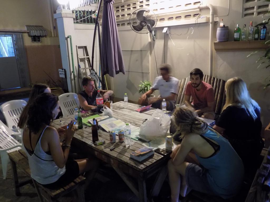 The Oasis Hostel (Adults Only) Bangkok Eksteriør bilde